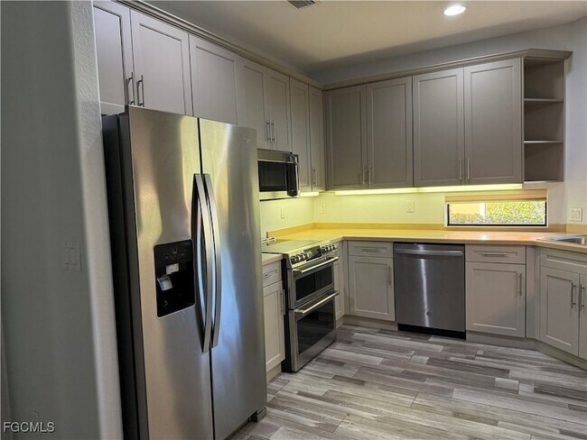 Building Photo - 15751 Prentiss Pointe Cir