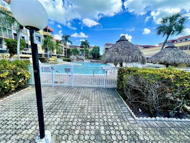 Building Photo - 403 NW 68th Ave