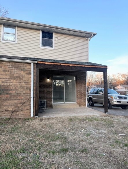Building Photo - 750 McPherson Dr