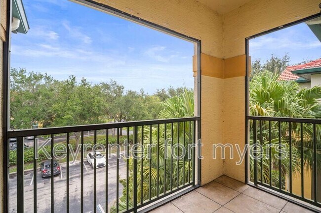 Building Photo - 11550 Villa Grand