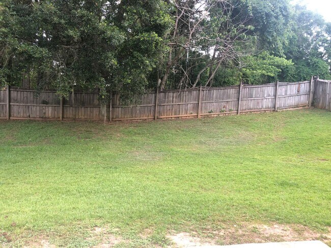 Building Photo - 5643 Sioux Dr