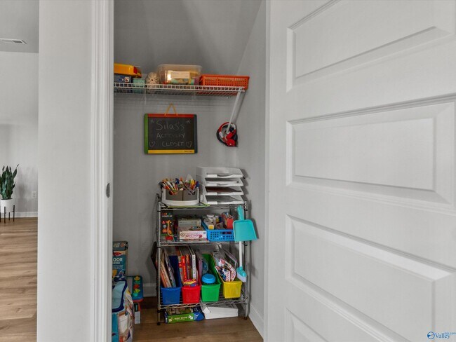 Building Photo - 209 Allegro Cir
