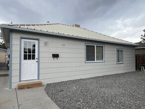 Building Photo - 1241 Kennedy Ave