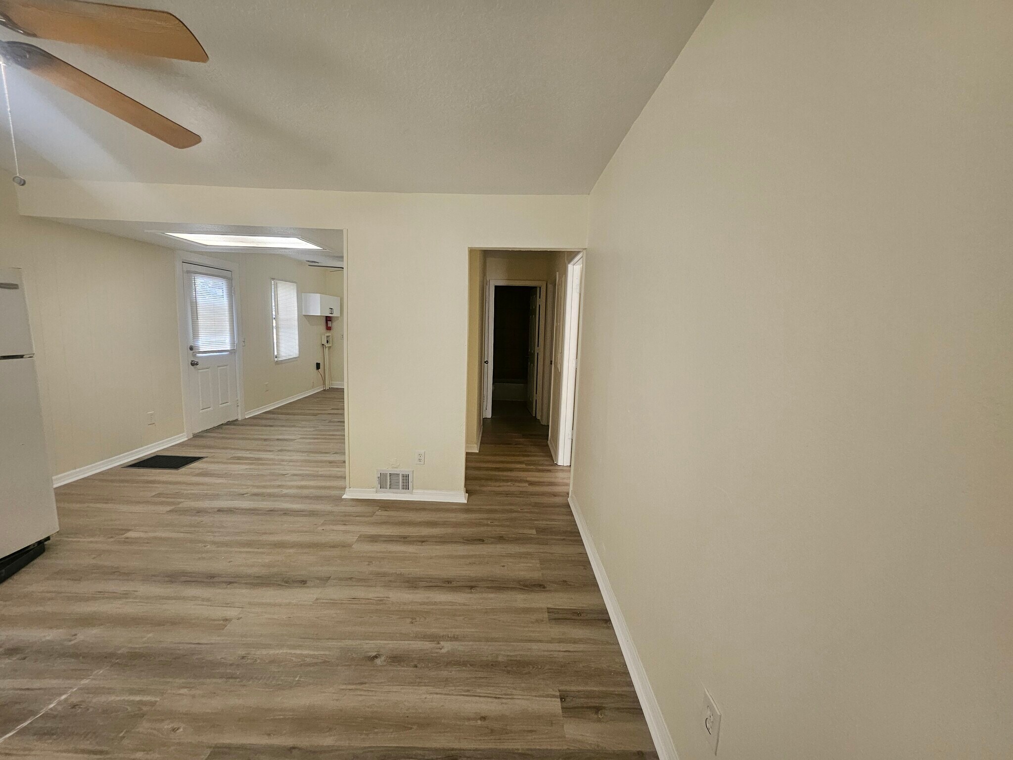 Building Photo - 7009 Old Middleburg Rd S