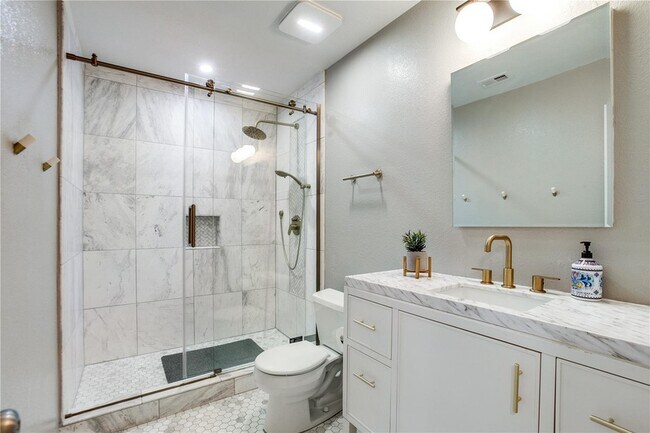 Building Photo - 3306 Ashleaf Dr