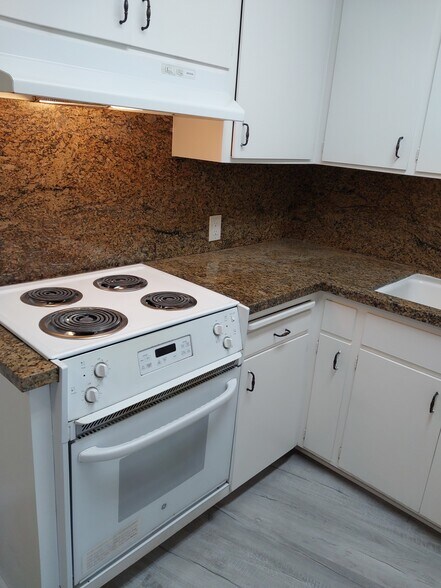 Building Photo - 436 Vasquez Ct