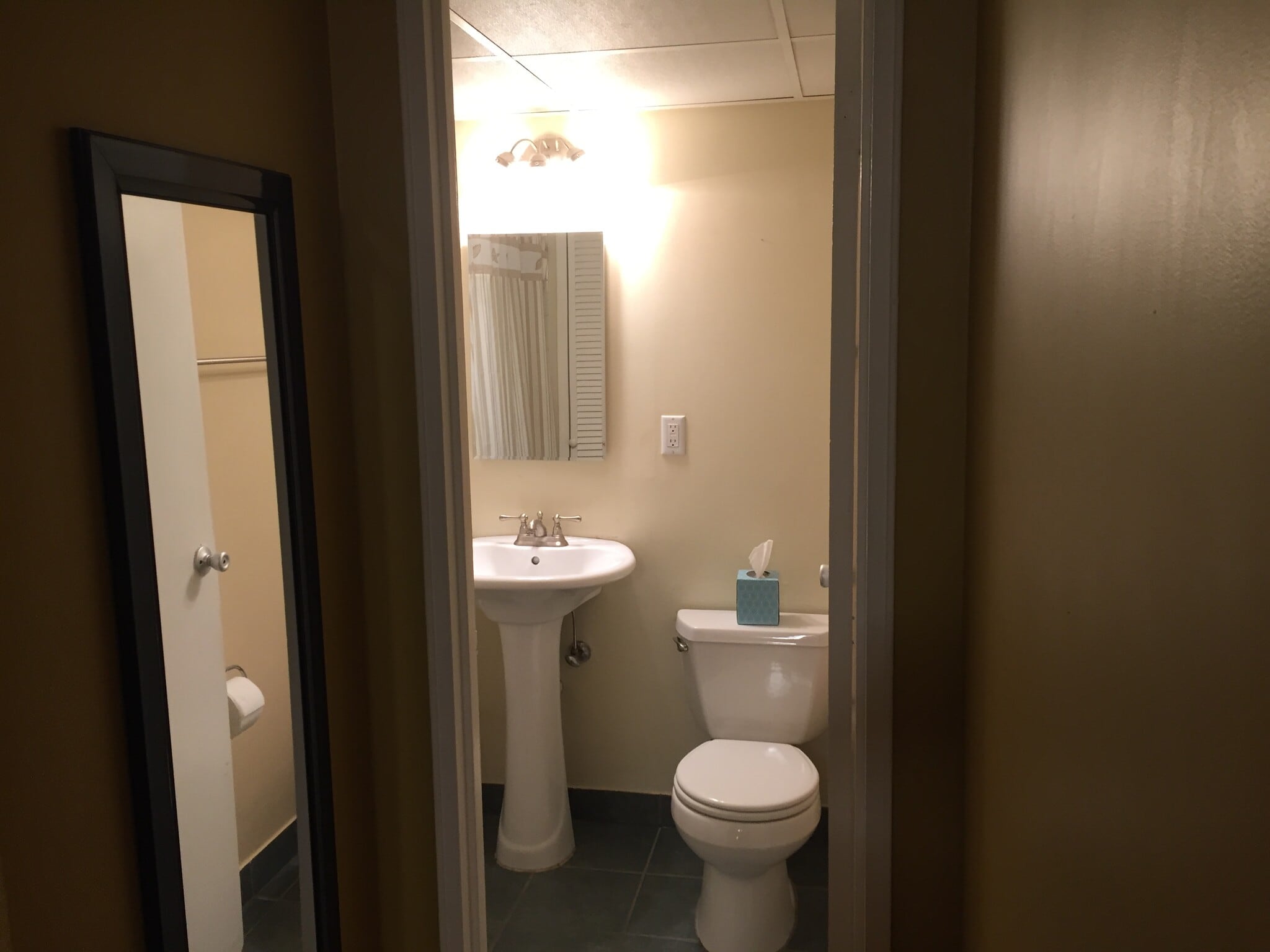 Entrance to bathroom - 412 Benedict Ave