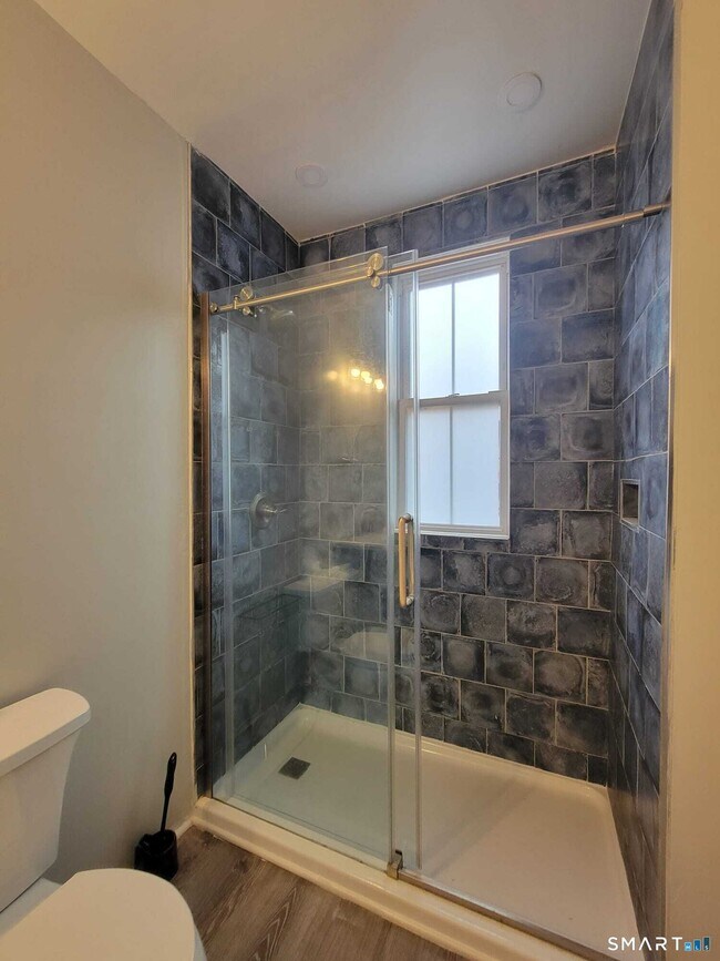 Building Photo - 126 Winthrop St