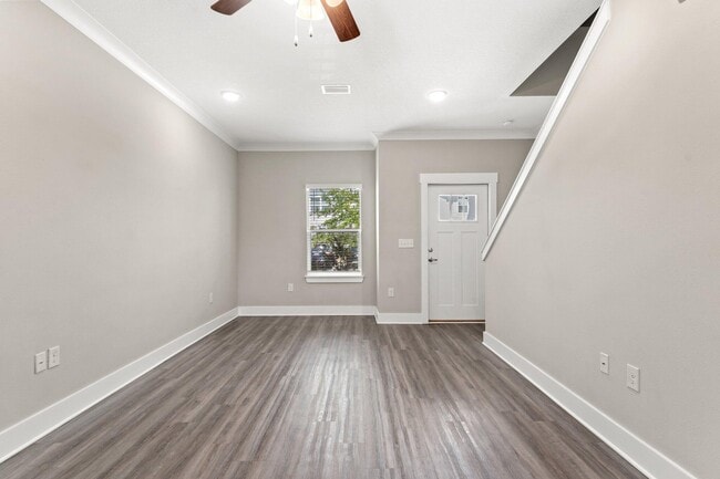 Building Photo - 118 N Sand Palm Rd
