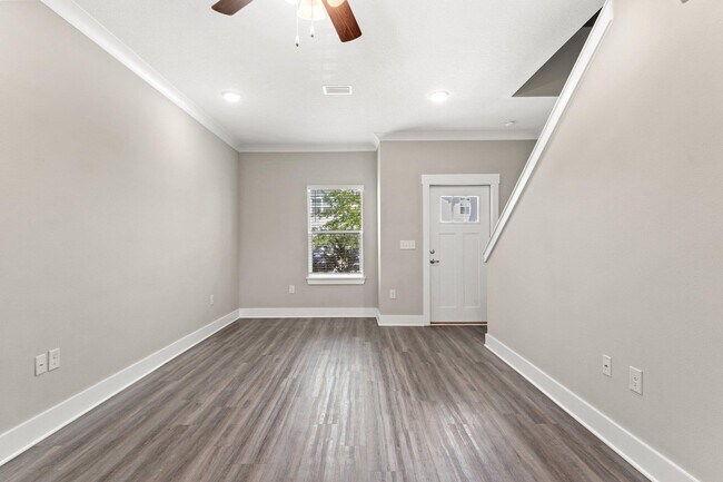 Building Photo - 289 N Sand Palm Rd