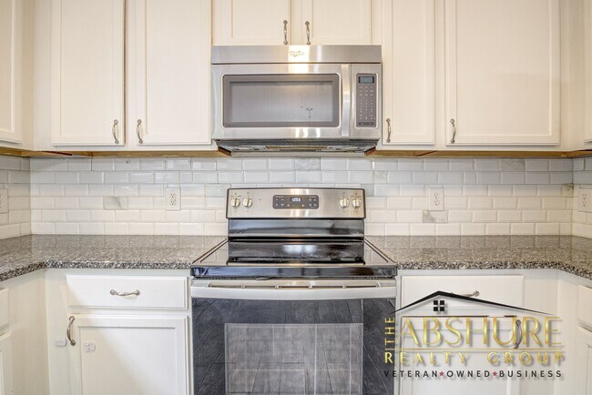 Building Photo - 852 Willow Bay Dr