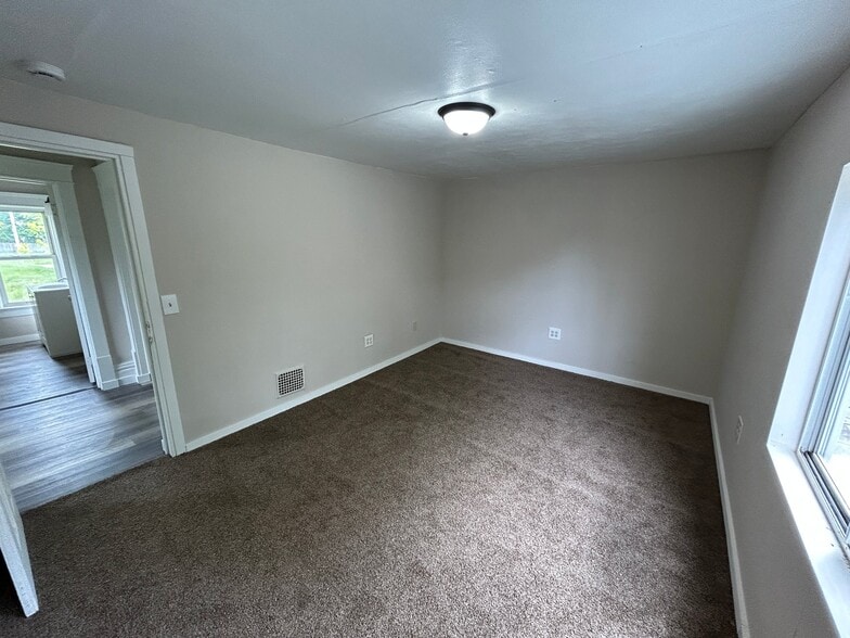 Building Photo - 109 Kent Ct