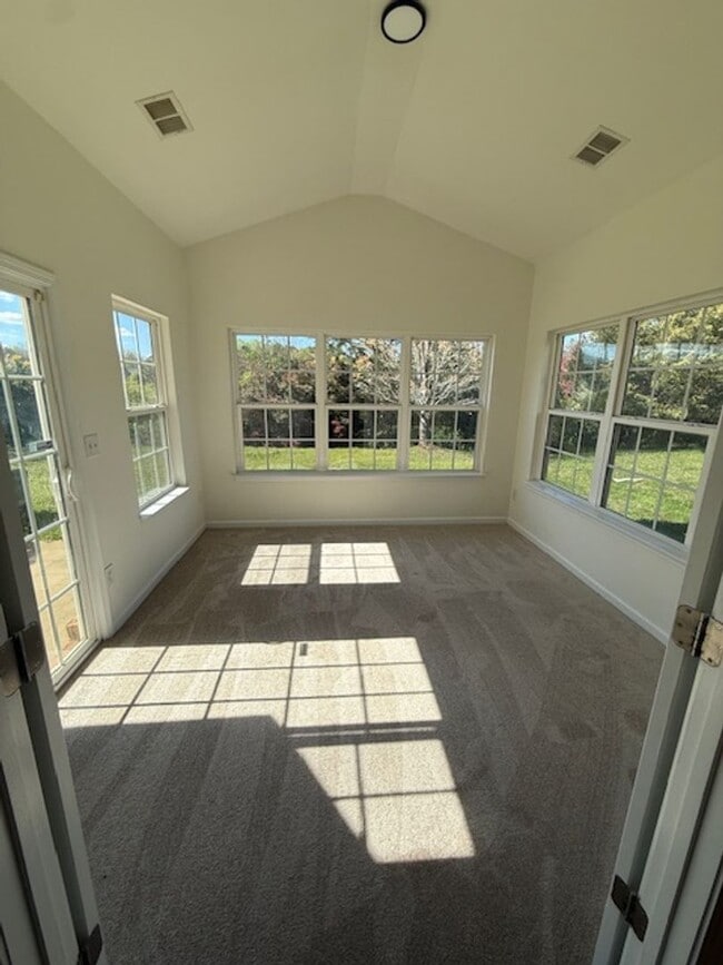 Building Photo - Incredible 5 BR House For Rent in Berewick!