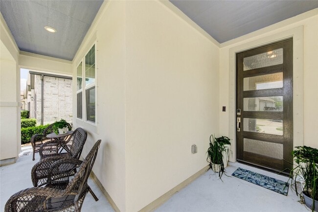 Building Photo - 4050 Shackleton Ct