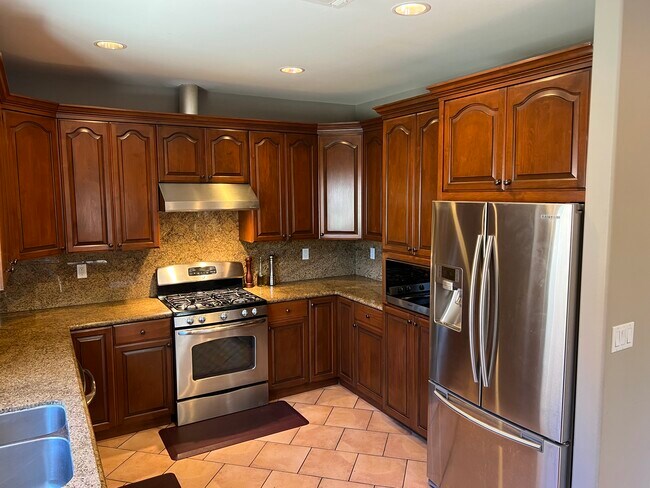 Kitchen - - 6947 Jellico Ave