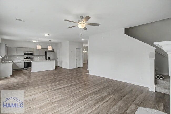 Building Photo - 274 Renwick Lp