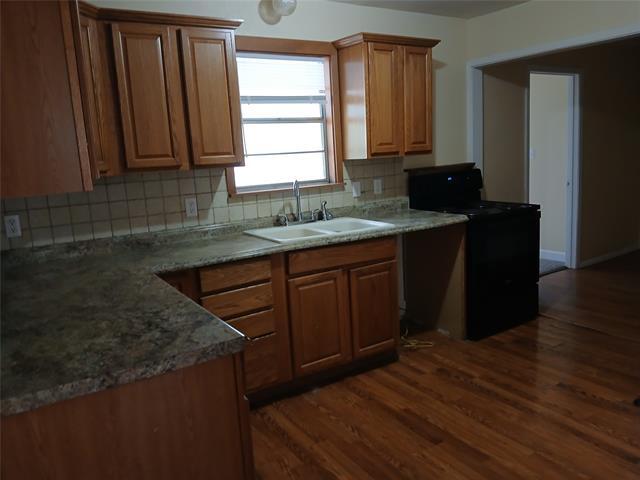 Building Photo - 140 Evergreen Dr