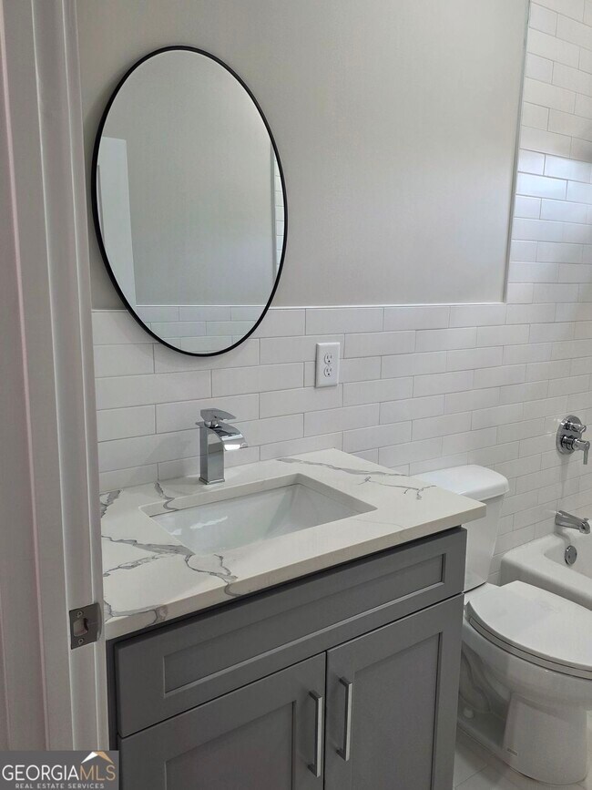 Building Photo - 43 Valley Trail SE