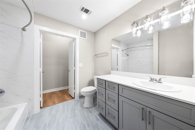 Building Photo - 3522 Main St