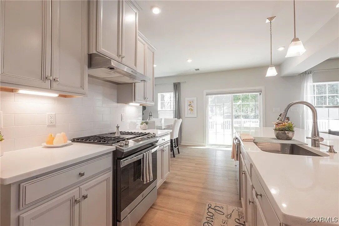 Building Photo - 9332 Janeway Dr