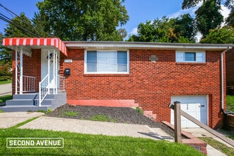 Building Photo - 2740 Jordan Ave