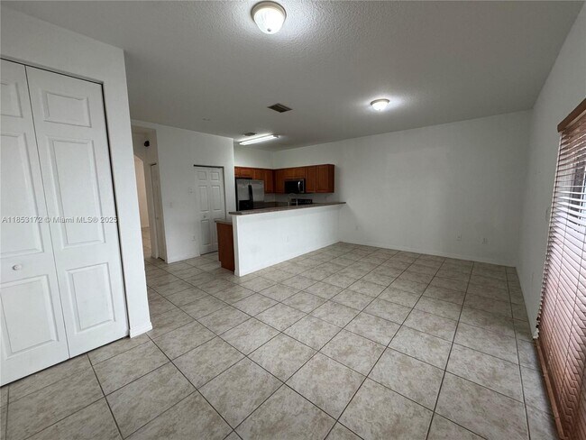 Building Photo - 14046 SW 49th St