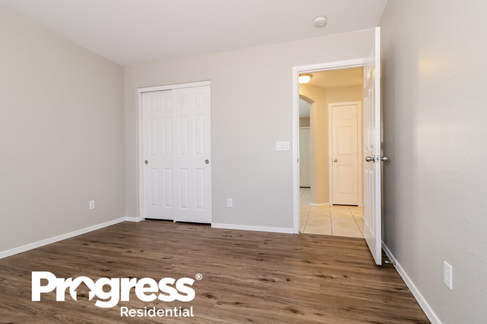 Building Photo - 1465 S 230th Dr