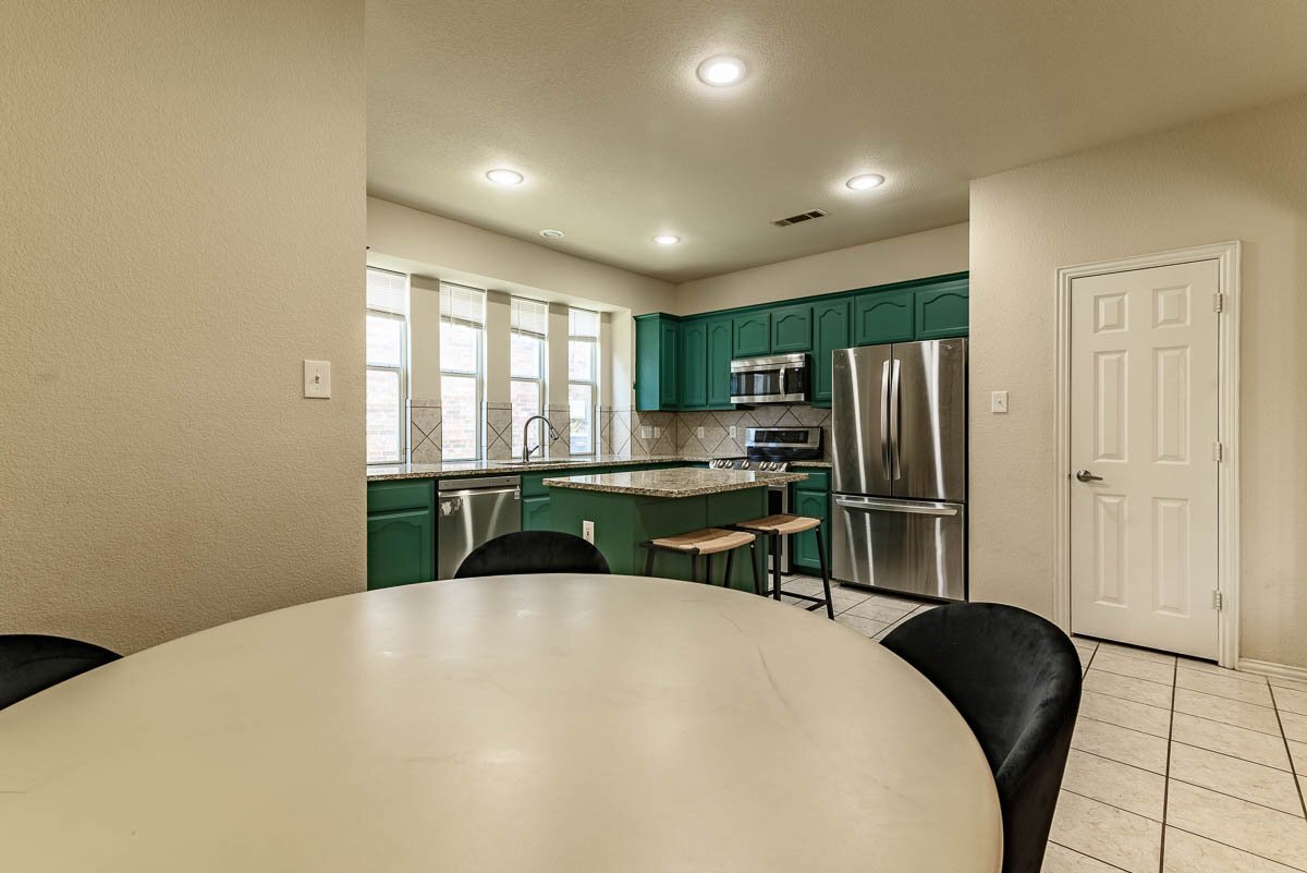Building Photo - 2856 Spotted Owl Dr