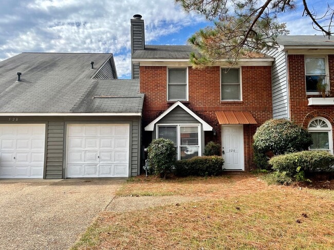 Building Photo - 2 Bed 2.5 Bath Townhome available in Ridge...