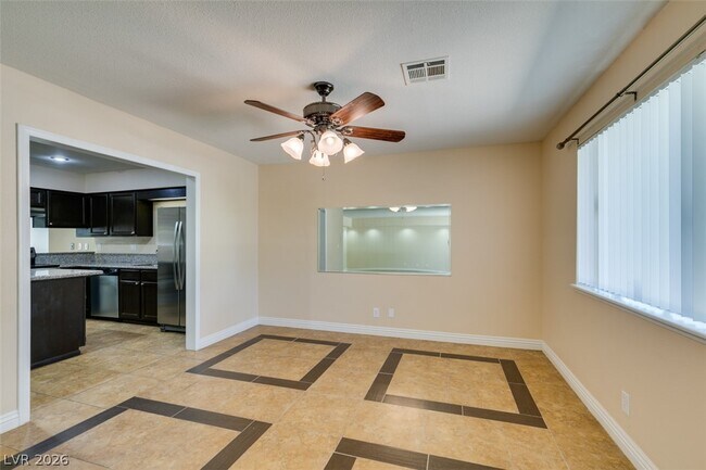 Building Photo - 3221 E Rochelle Ave