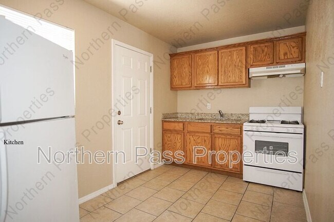 Building Photo - 8604 Lawson St