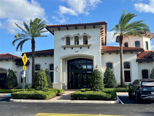 Building Photo - 1346 SW 113th Terrace