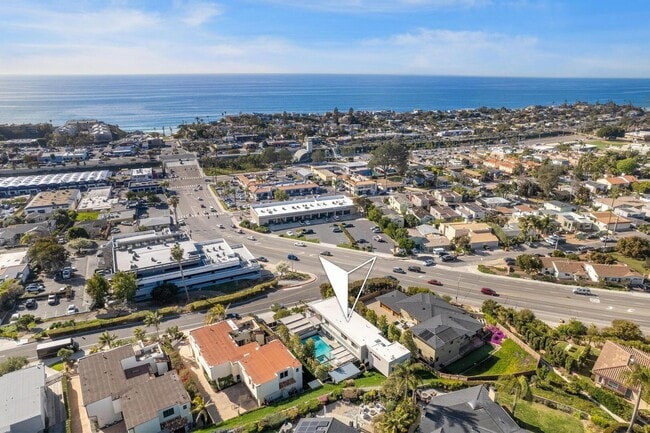 Building Photo - Solana Beach Paradise