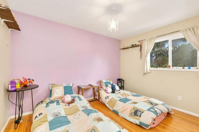 Building Photo - 309 Mae St