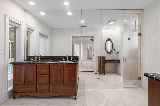 Building Photo - 263 S Maya Palm Dr
