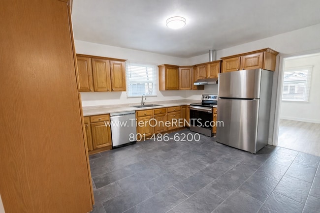 Building Photo - NO DEPOSIT option available for qualified renters with Obligo