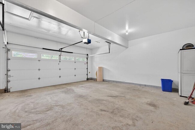 Building Photo - 12320 Pissaro Dr
