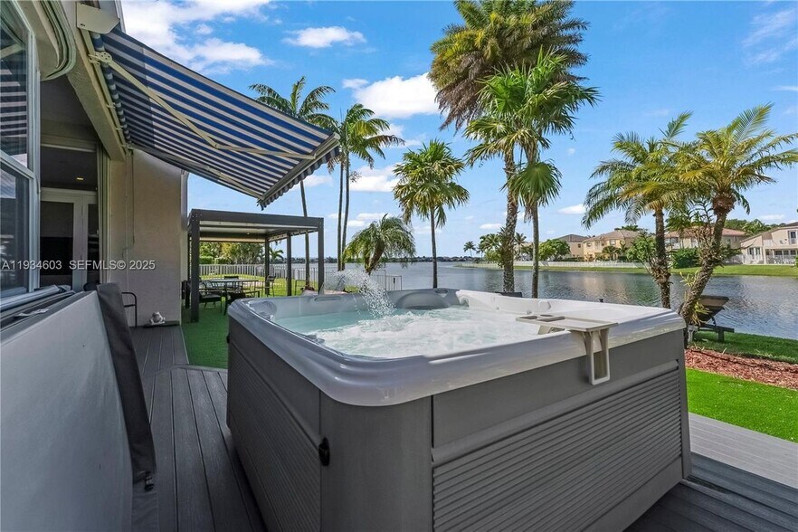 Building Photo - 5046 SW 162nd Ave