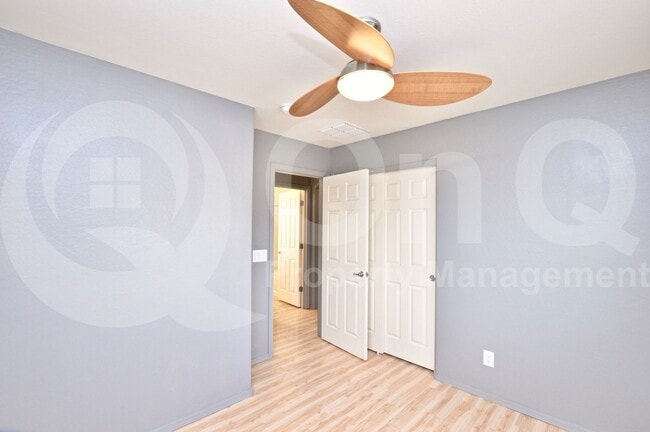 Building Photo - 4724 E Redfield Rd