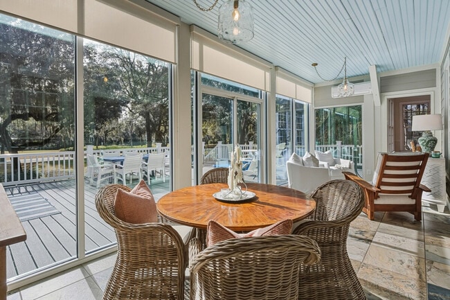 Building Photo - 21 Wallace Pate Dr