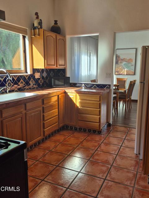 Building Photo - 1450 Topa View Terrace