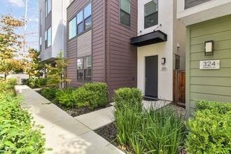 Building Photo - Move-In Special! Beautiful Alkali Flat Ren...