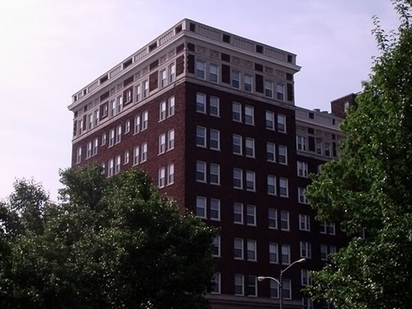 Building Photo - 142 23rd St