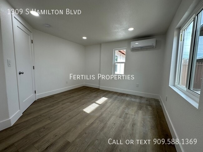 Building Photo - 1309 S Hamilton Blvd