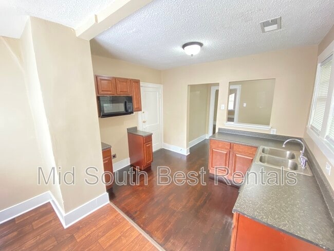 Building Photo - 720 Stonewall St