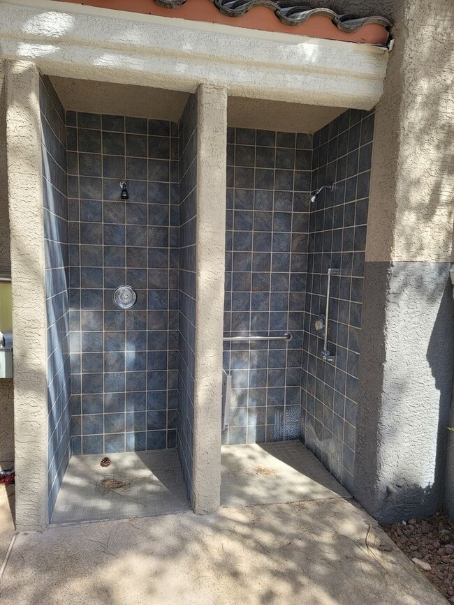 Building Photo - The Perfect One Bedroom, One Bath Condo