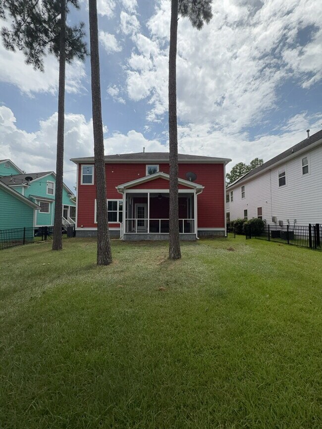 Building Photo - 302 Pond Hill Ct