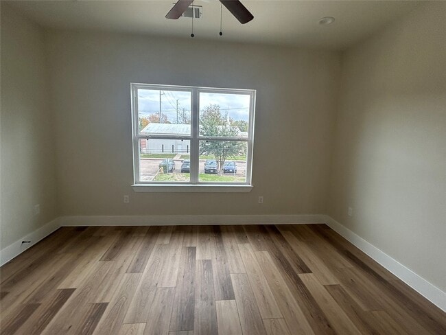 Building Photo - 5712 Harbrook Dr