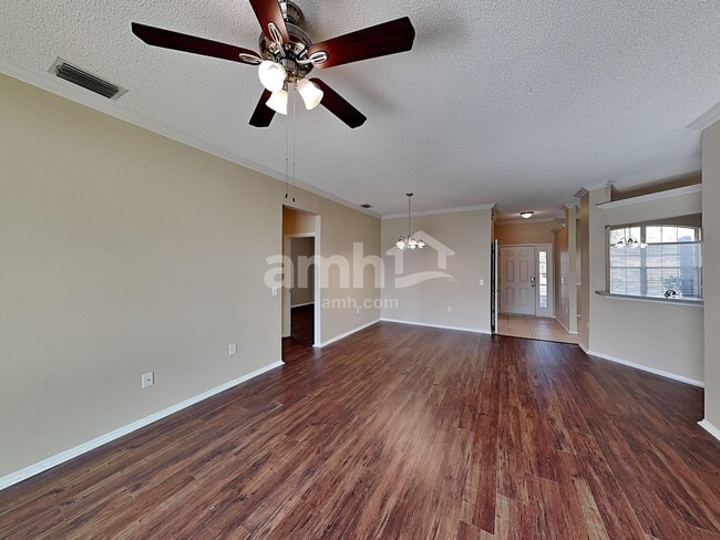 Building Photo - 823 Springwood Cir