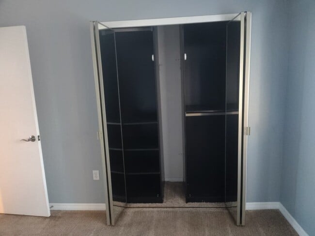 Building Photo - 664 Lake Dexter Cir